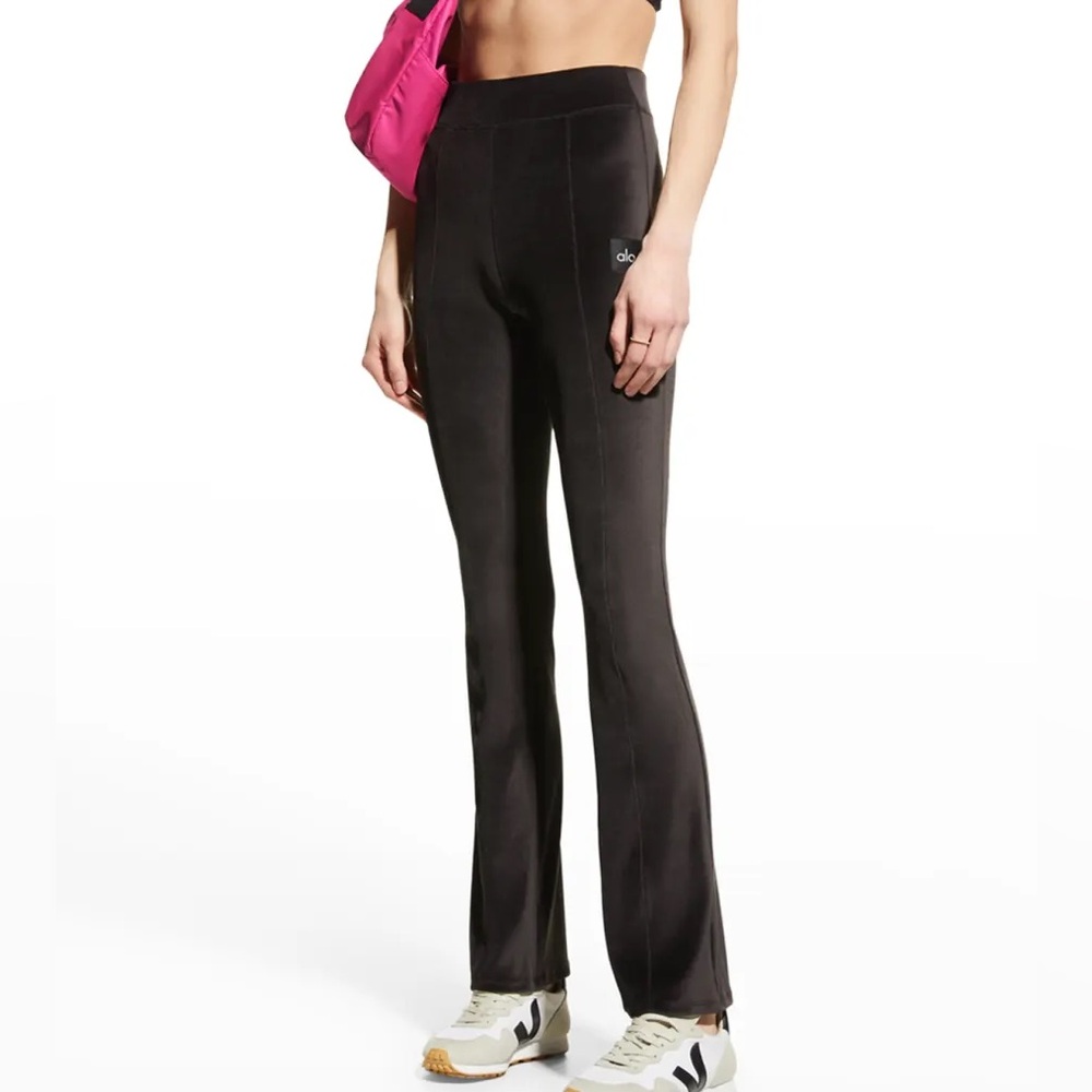 Alo Yoga 7/8 Velour Flare Pant